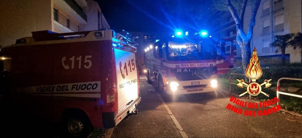 Foto vigili del fuoco Riva del Garda Fuga di gas nella notte: 20 persone evacuate da un condominio